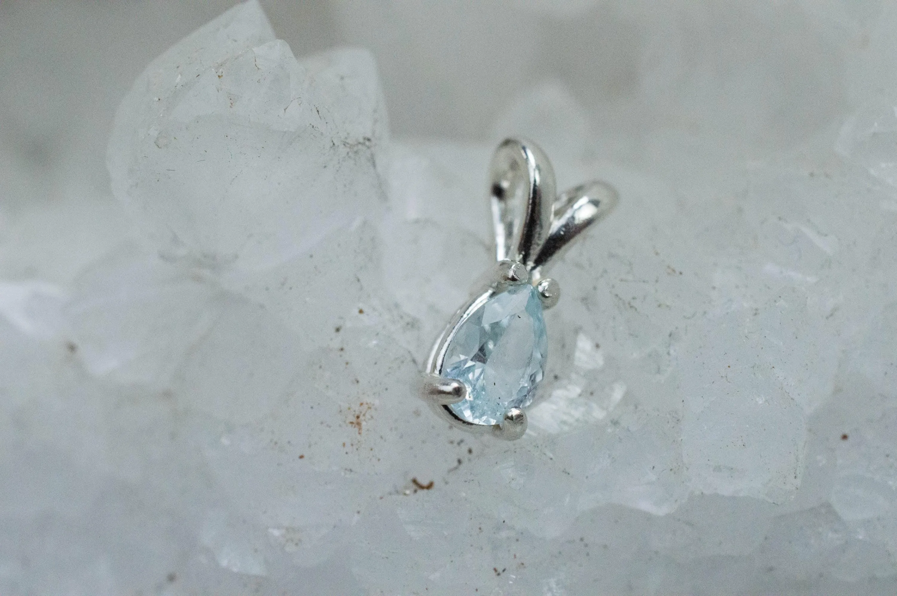 Blue Topaz Pendant; Natural Untreated Nigeria Topaz; 0.655cts