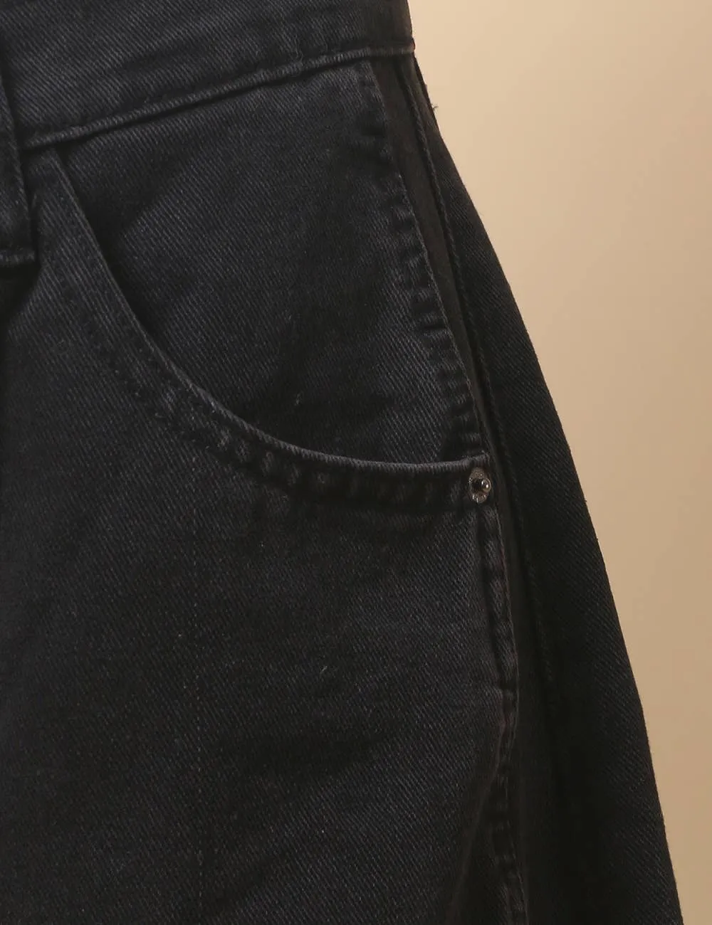 Mid Rise Barrel Jeans