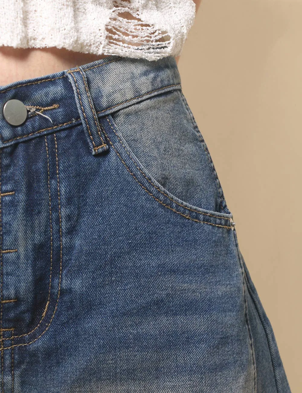 Mid Rise Barrel Jeans