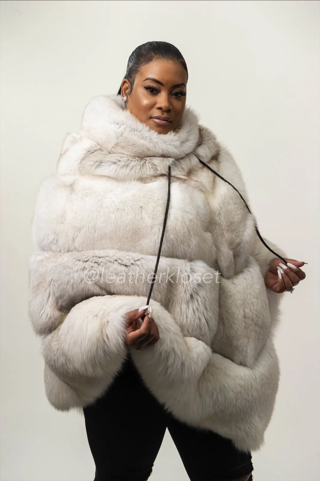 Women's Fox Fur Poncho [Natural White]